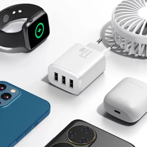Baseus Kompakt Töltő adapter 3x USB 17W - Fehér
